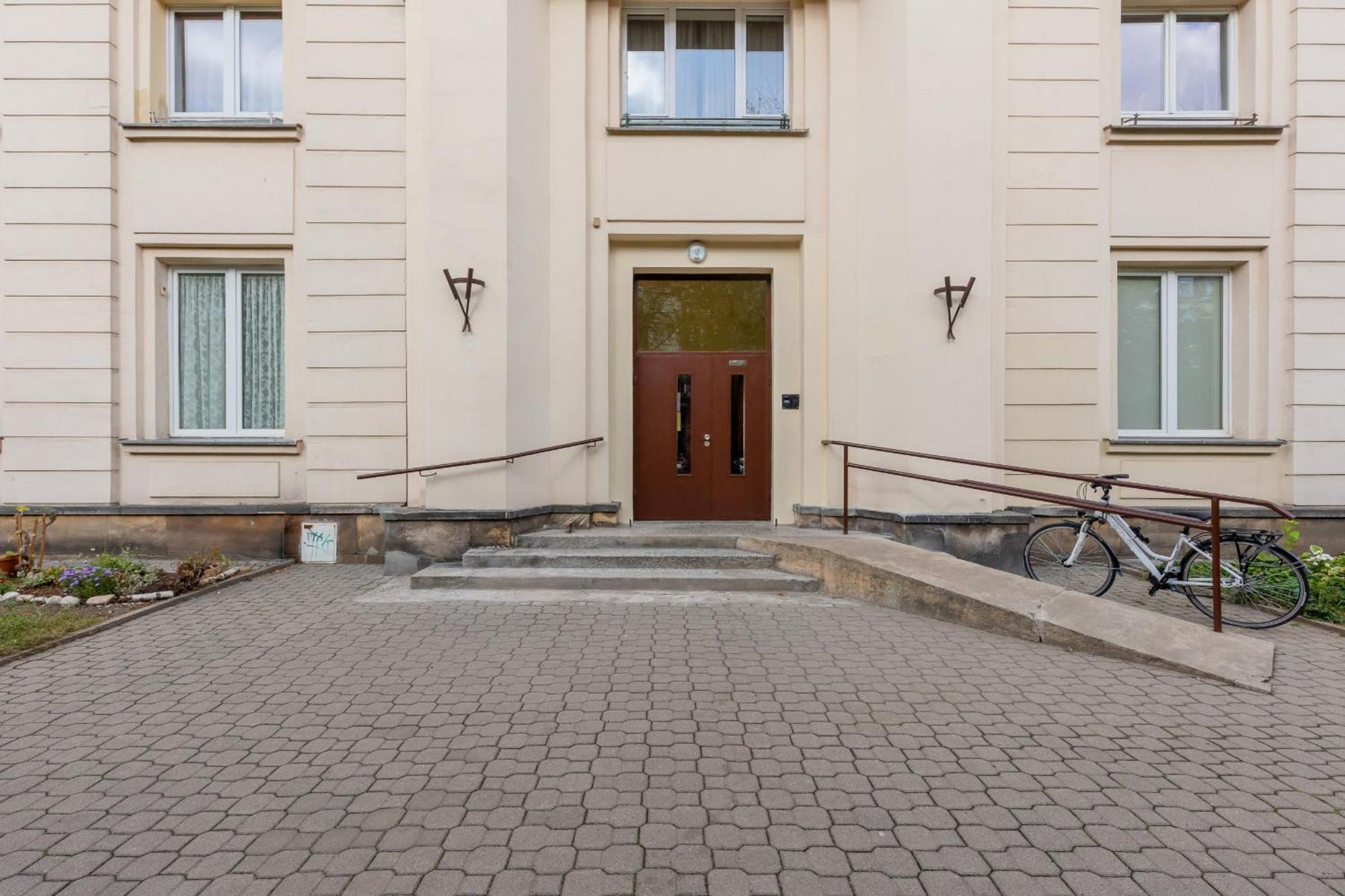 Aleja Wyzwolenia Studio with Mezzanine Warsaw Downtown by Noclegi Renters Ngoại thất bức ảnh